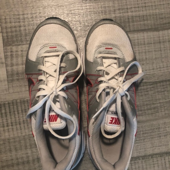 Nike Air Max 270 React Shoes in Black/Dark Grey/Barely Volt - Picture 5 of 6